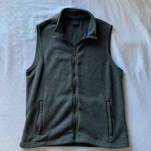 Vineyard vines fleece vest gray size L